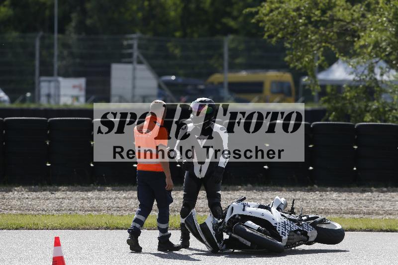 /22 06.06.2025 DISCOVER the BIKE ADR/Race 3 rot/77